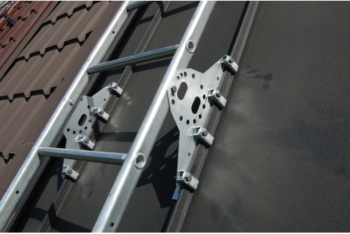 Лестница кровельная Grand Line КликФальц Pro RAL 9005 2,76м